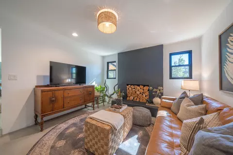 Living - 9411 Brandy Ln, Redding, CA 96003 photo 9 of 10