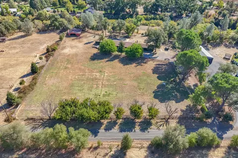View/Area - 9411 Brandy Ln, Redding, CA 96003 photo 16 of 22