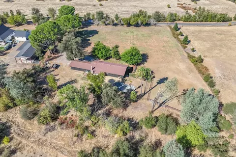 View/Area - 9411 Brandy Ln, Redding, CA 96003 photo 19 of 22