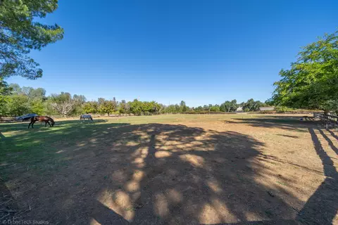 Exterior - 9411 Brandy Ln, Redding, CA 96003 photo 42 of 61