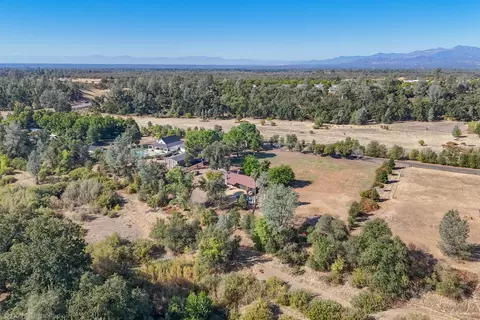 View/Area - 9411 Brandy Ln, Redding, CA 96003 photo 9 of 22