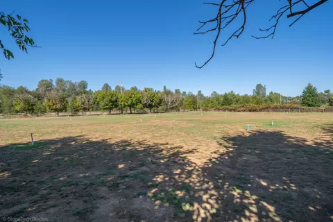 Exterior - 9411 Brandy Ln, Redding, CA 96003 photo 44 of 61