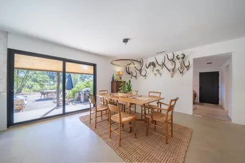 Dining - 9411 Brandy Ln, Redding, CA 96003 photo 2 of 3