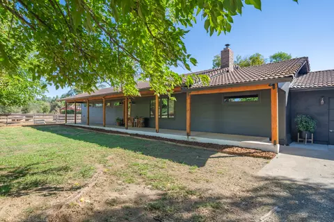 Exterior - 9411 Brandy Ln, Redding, CA 96003 photo 16 of 61