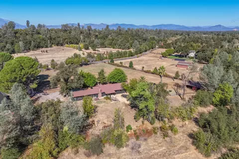 View/Area - 9411 Brandy Ln, Redding, CA 96003 photo 12 of 22