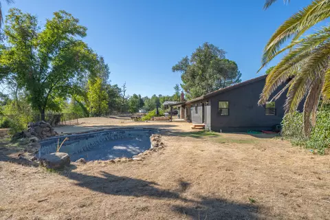 Exterior - 9411 Brandy Ln, Redding, CA 96003 photo 37 of 61