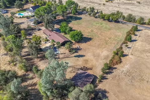 View/Area - 9411 Brandy Ln, Redding, CA 96003 photo 18 of 22