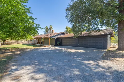 Exterior - 9411 Brandy Ln, Redding, CA 96003 photo 8 of 61