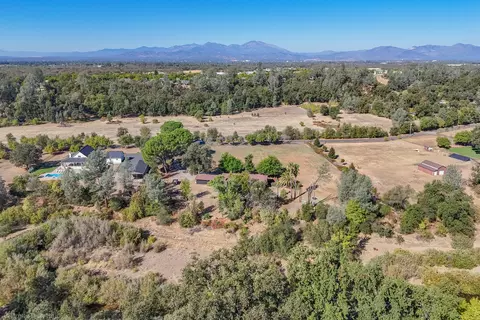 View/Area - 9411 Brandy Ln, Redding, CA 96003 photo 8 of 22