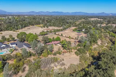View/Area - 9411 Brandy Ln, Redding, CA 96003 photo 7 of 22