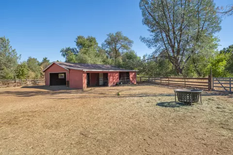 Exterior - 9411 Brandy Ln, Redding, CA 96003 photo 46 of 61