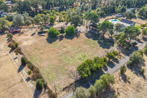 View/Area - 9411 Brandy Ln, Redding, CA 96003 photo 1 of 22