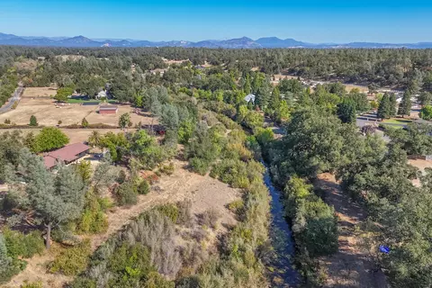 View/Area - 9411 Brandy Ln, Redding, CA 96003 photo 15 of 22