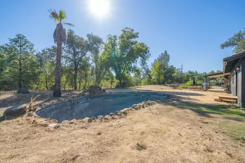 Exterior - 9411 Brandy Ln, Redding, CA 96003 photo 38 of 61