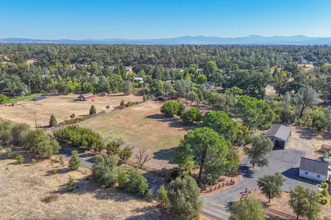 View/Area - 9411 Brandy Ln, Redding, CA 96003 photo 5 of 22