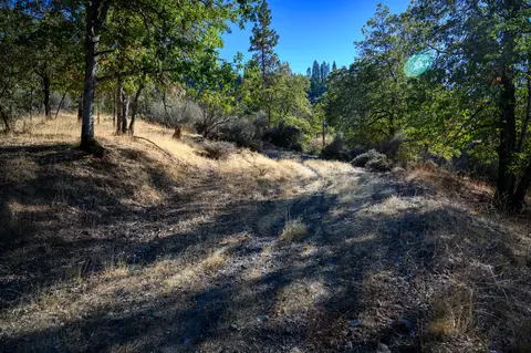 140 Lockhart Ranch Rd, Lewiston, CA 96052 photo 2
