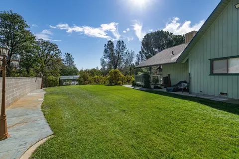 20034 Portero Dr, Redding, CA 96003 photo 23