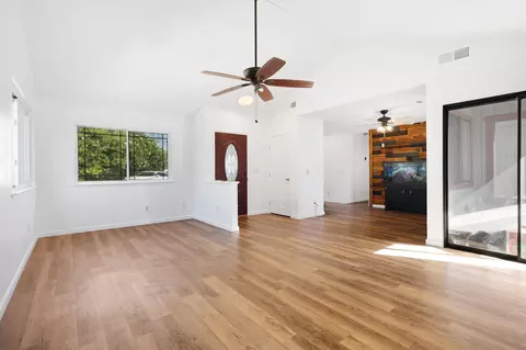 Living - 1802 Cirrus St, Redding, CA 96002 photo 2 of 3