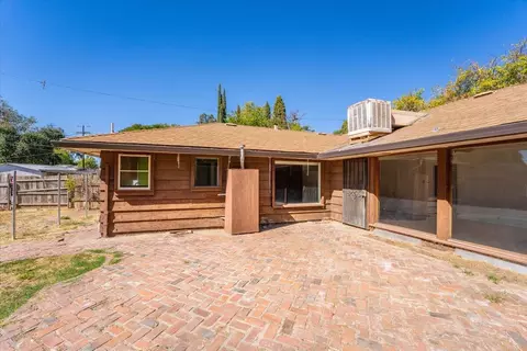 Exterior - 457 Lincoln St, Red Bluff, CA 96080 photo 4 of 15
