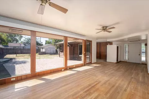 Living - 457 Lincoln St, Red Bluff, CA 96080 photo 5 of 5