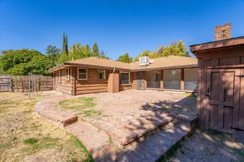 Exterior - 457 Lincoln St, Red Bluff, CA 96080 photo 7 of 15