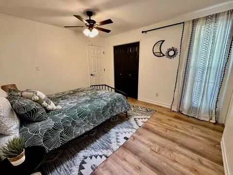 Bedroom - 8954 Olney Park Dr, Redding, CA 96001 photo 8 of 11