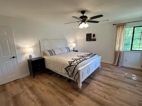 Bedroom - 8954 Olney Park Dr, Redding, CA 96001 photo 3 of 11