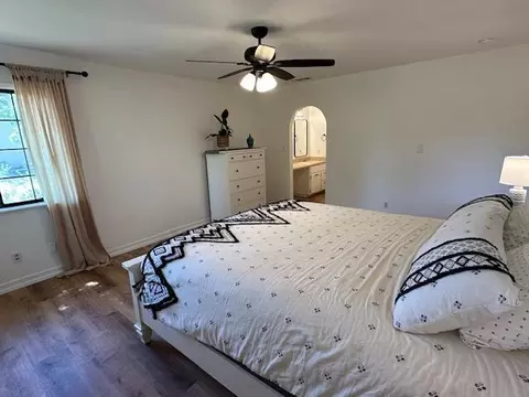 Bedroom - 8954 Olney Park Dr, Redding, CA 96001 photo 4 of 11