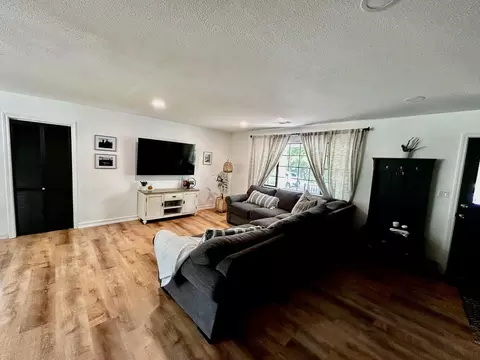 Living - 8954 Olney Park Dr, Redding, CA 96001 photo 2 of 3