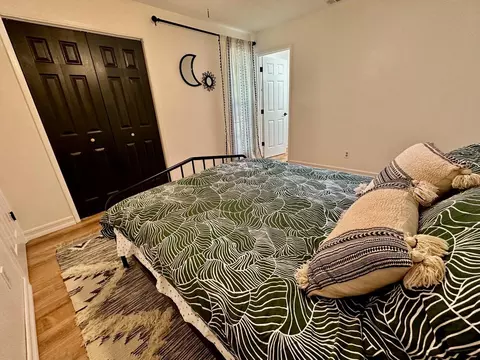 Bedroom - 8954 Olney Park Dr, Redding, CA 96001 photo 9 of 11
