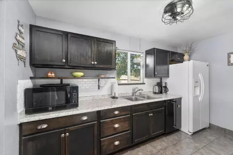 690 Nicklaus Ave, Red Bluff, CA 96080 photo 12