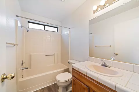 Bath - 3697 Sunwood Dr, Redding, CA 96002 photo 2 of 2