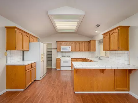 2503 Cumberland Dr, Redding, CA 96001 photo 8