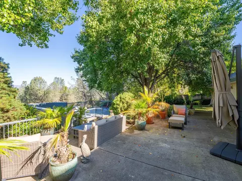 2503 Cumberland Dr, Redding, CA 96001 photo 30