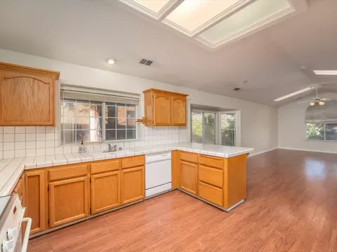2503 Cumberland Dr, Redding, CA 96001 photo 7