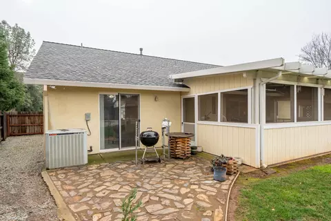 1392 Madewood Ln, Redding, CA 96002 photo 14