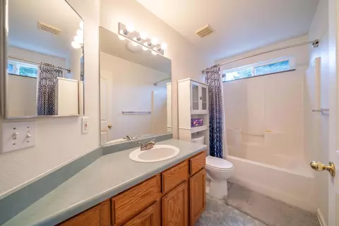 1392 Madewood Ln, Redding, CA 96002 photo 9