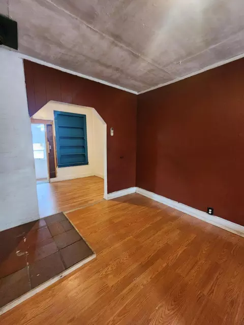 Living - 3749 Riverside Ave, Anderson, CA 96007 photo 2 of 2
