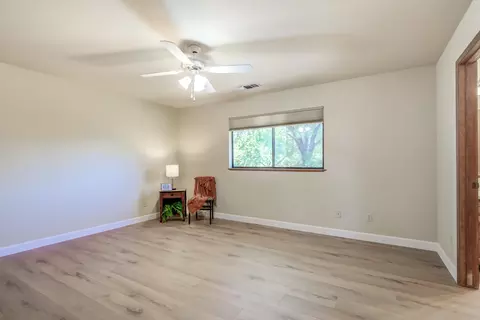 470 Peppertree Ln, Redding, CA 96003 photo 15