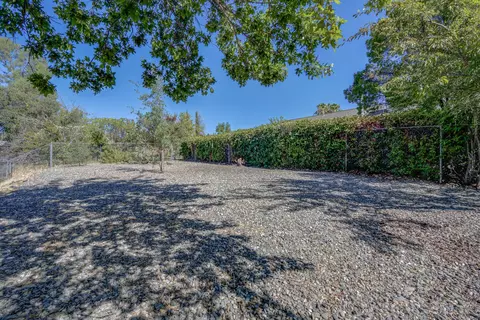 470 Peppertree Ln, Redding, CA 96003 photo 29