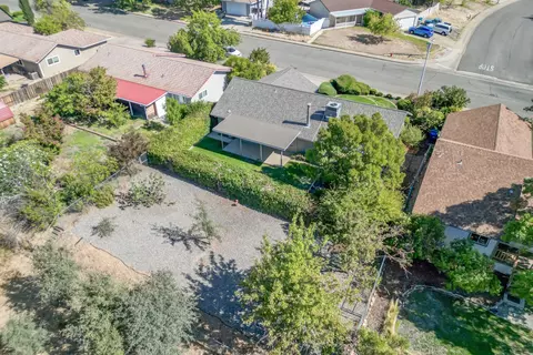 470 Peppertree Ln, Redding, CA 96003 photo 34