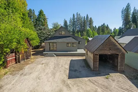 Exterior - 233 Squaw Valley Rd, Mccloud, CA 96057 photo 4 of 12