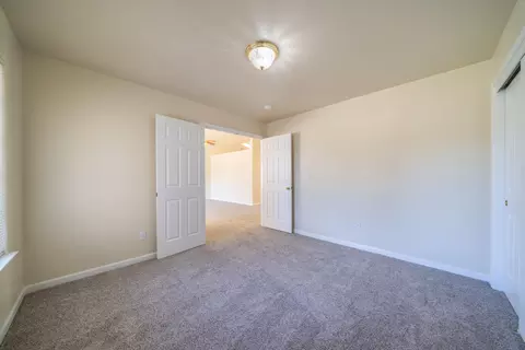 3445 Meridian Dr, Redding, CA 96002 photo 11