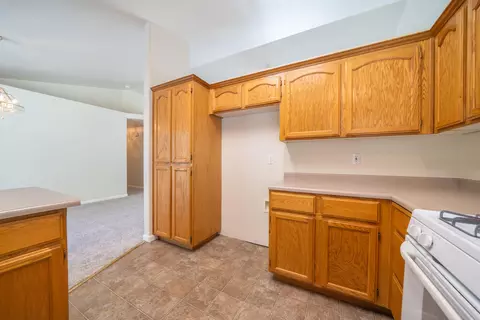 3445 Meridian Dr, Redding, CA 96002 photo 9
