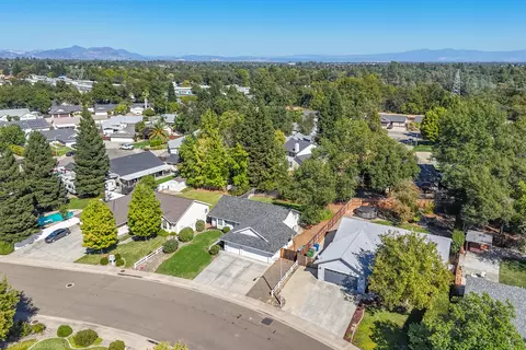 3445 Meridian Dr, Redding, CA 96002 photo 24