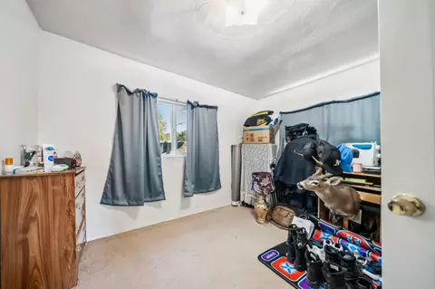 Bedroom - 5450 Cedars Rd, Redding, CA 96001 photo 2 of 2