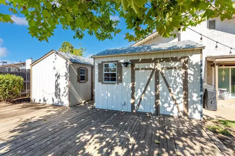 Exterior - 1519 Whistling Dr, Redding, CA 96003 photo 8 of 8