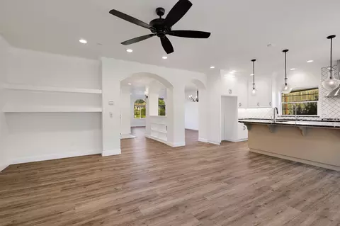 Living - 1421 Spinnaker Dr, Redding, CA 96003 photo 6 of 6