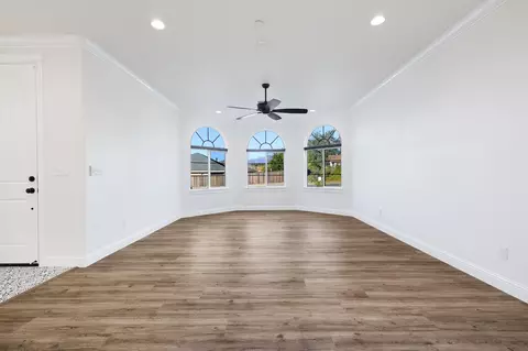 Living - 1421 Spinnaker Dr, Redding, CA 96003 photo 2 of 6