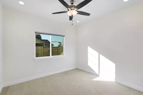 Bedroom - 1421 Spinnaker Dr, Redding, CA 96003 photo 5 of 6